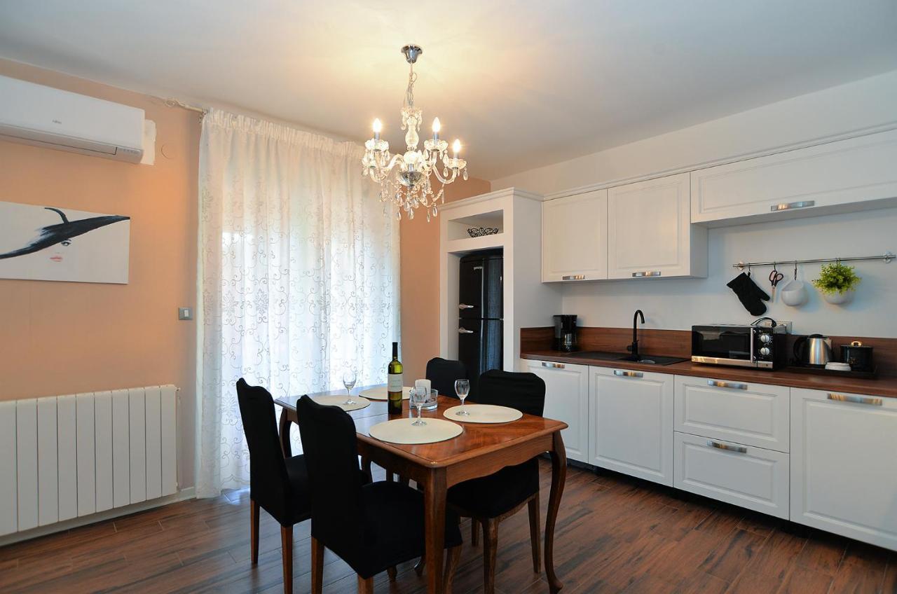 Apartments Marija 1089 Пореч Екстериор снимка