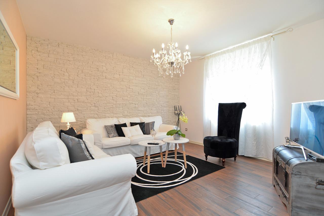 Apartments Marija 1089 Пореч Екстериор снимка